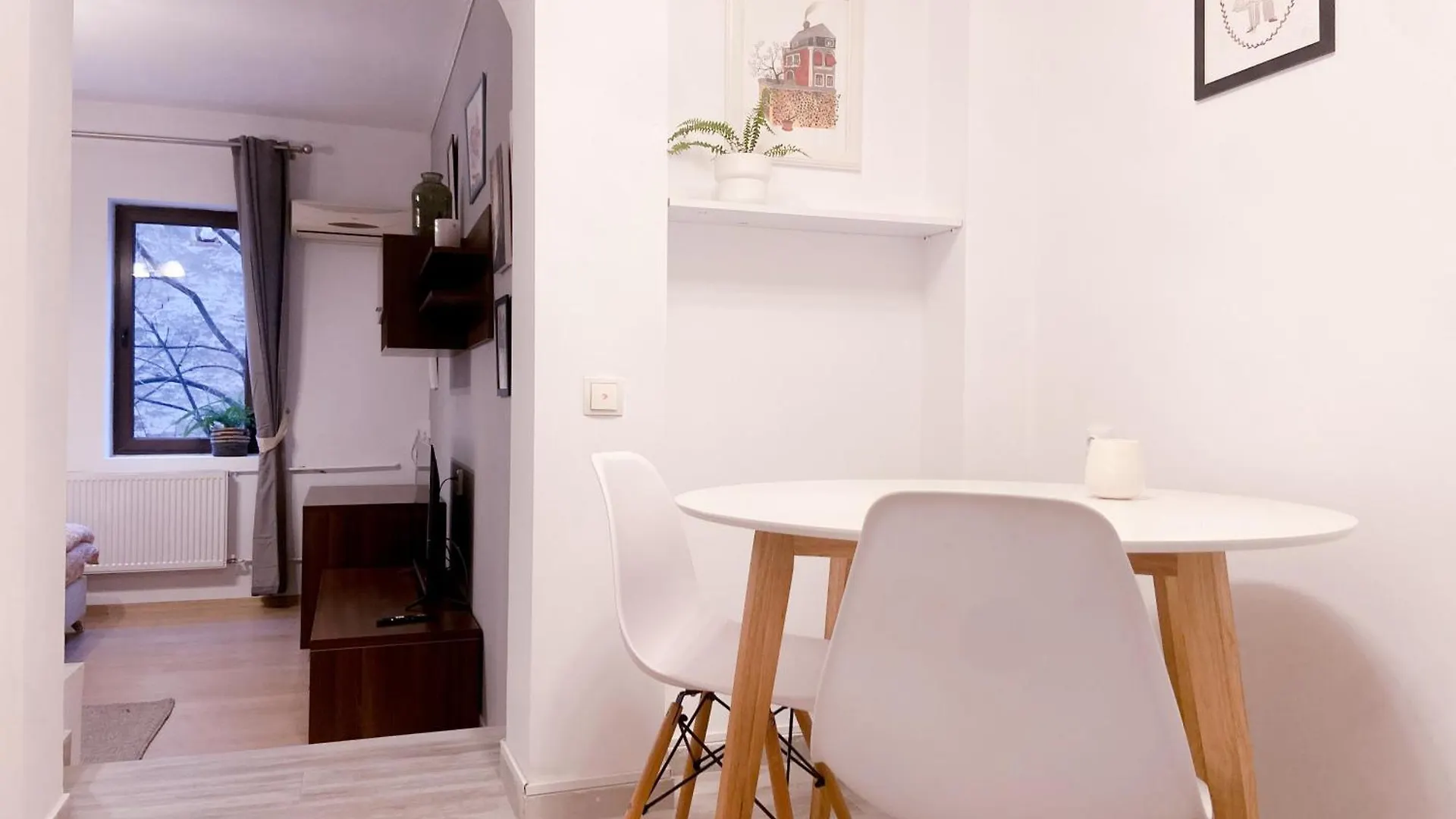 Oasis Studio City Apartment Bucharest